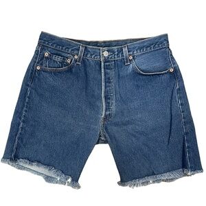 501xx Levi’s cut-off jean shorts